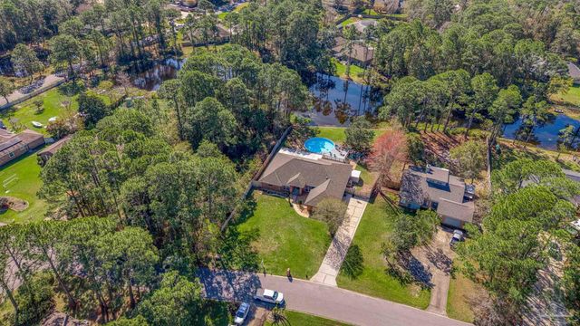 2873 Whisper Lake Dr, Gulf Breeze, FL 32563