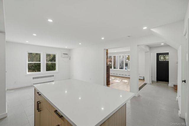 3079 Fearn Place, Bronx, NY 10465