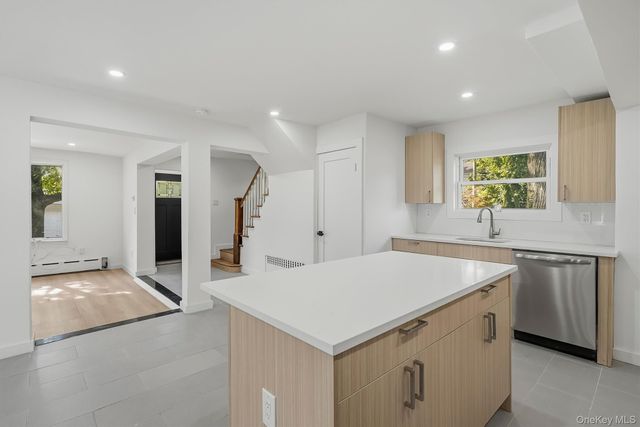 3079 Fearn Place, Bronx, NY 10465
