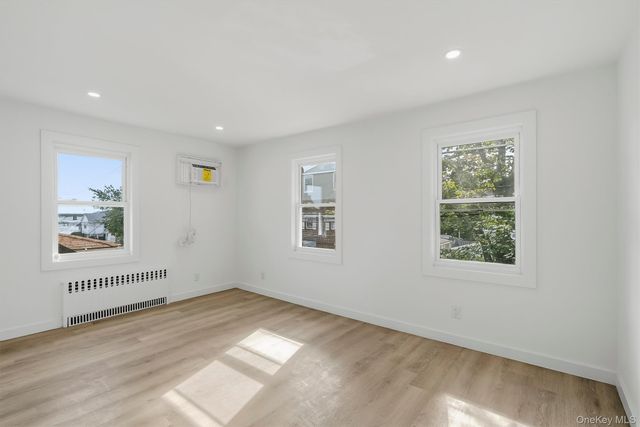 3079 Fearn Place, Bronx, NY 10465