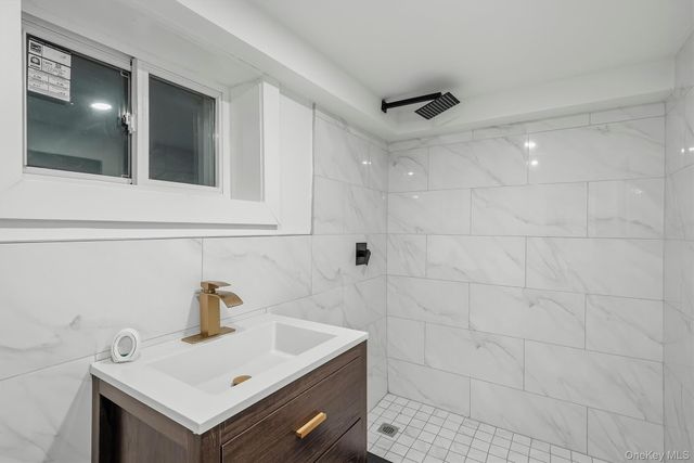 3079 Fearn Place, Bronx, NY 10465