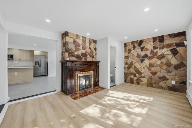 3079 Fearn Place, Bronx, NY 10465
