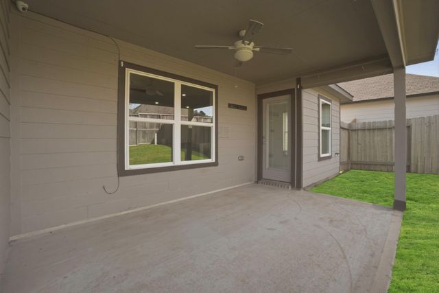 40477 Mostyn Lake Drive, Magnolia, TX 77354