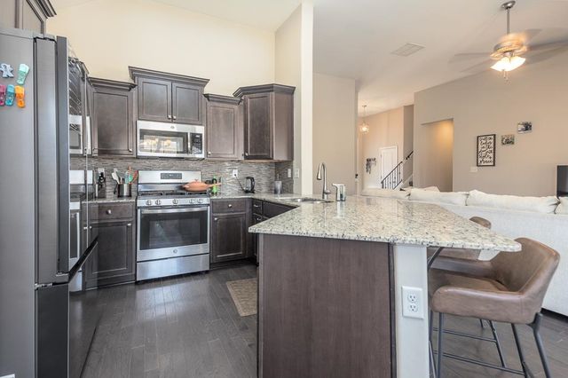 95 CHESNUT RIDGE DR, Oakland, TN 38060