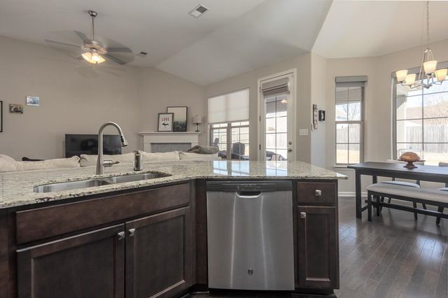 95 CHESNUT RIDGE DR, Oakland, TN 38060