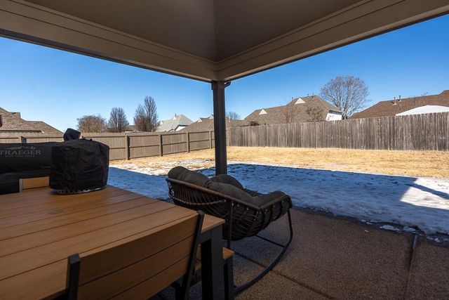 95 CHESNUT RIDGE DR, Oakland, TN 38060