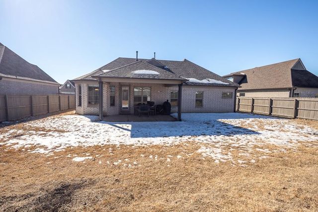 95 CHESNUT RIDGE DR, Oakland, TN 38060