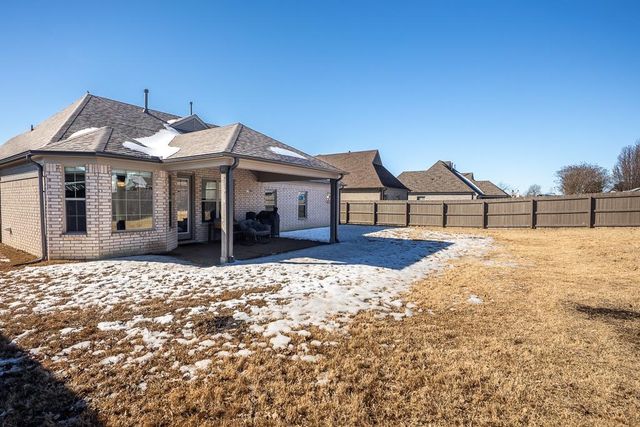 95 CHESNUT RIDGE DR, Oakland, TN 38060