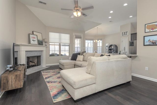 95 CHESNUT RIDGE DR, Oakland, TN 38060