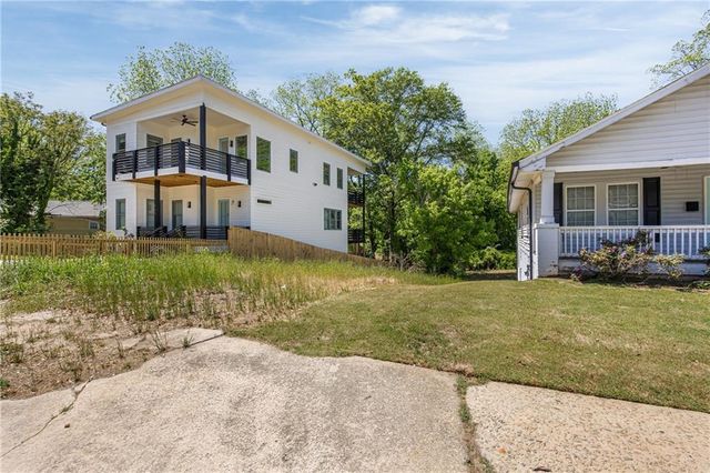 957 Ashby Circle NW, Atlanta, GA 30314
