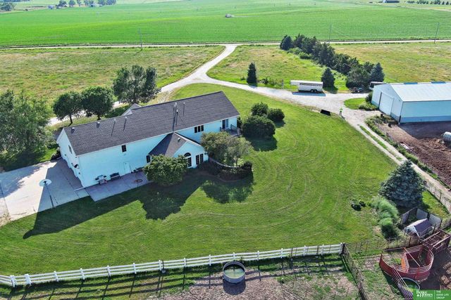 1107 Road P Road, York, NE 68467