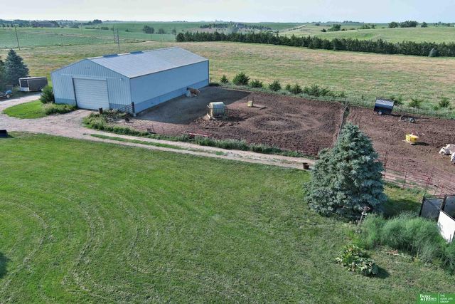 1107 Road P Road, York, NE 68467