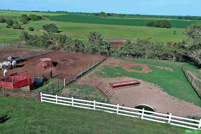 1107 Road P Road, York, NE 68467