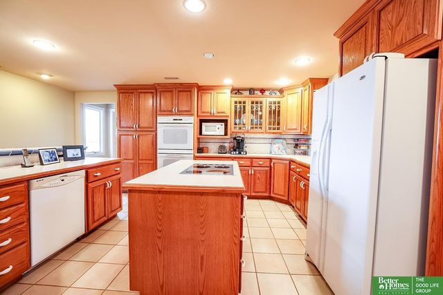 1107 Road P Road, York, NE 68467