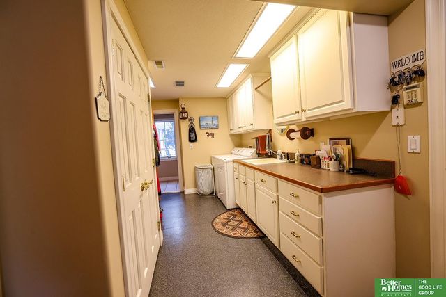 1107 Road P Road, York, NE 68467