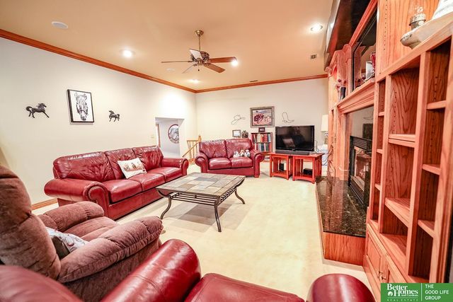 1107 Road P Road, York, NE 68467