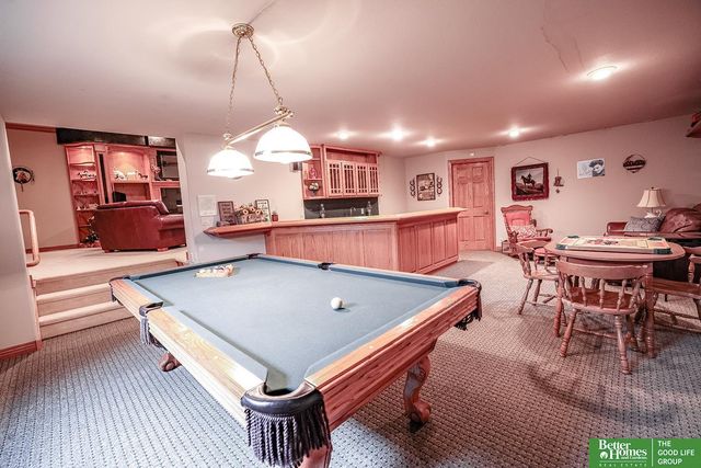 1107 Road P Road, York, NE 68467