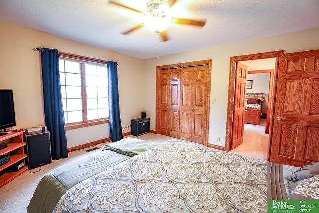 1107 Road P Road, York, NE 68467