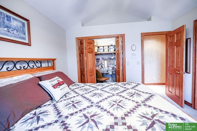 1107 Road P Road, York, NE 68467