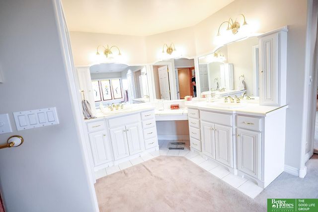 1107 Road P Road, York, NE 68467