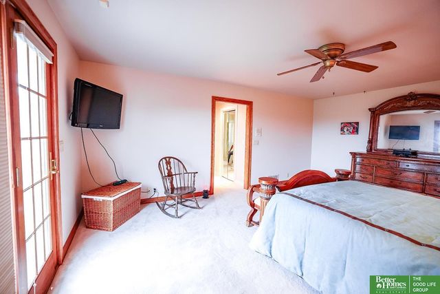 1107 Road P Road, York, NE 68467