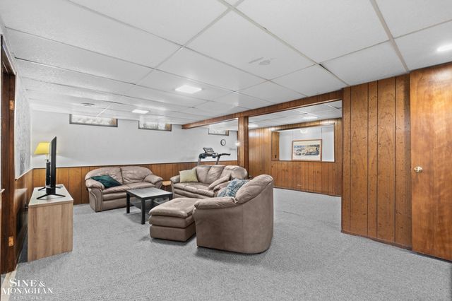 28300 MacKenzie Drive, Westland, MI 48185
