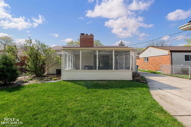 28300 MacKenzie Drive, Westland, MI 48185