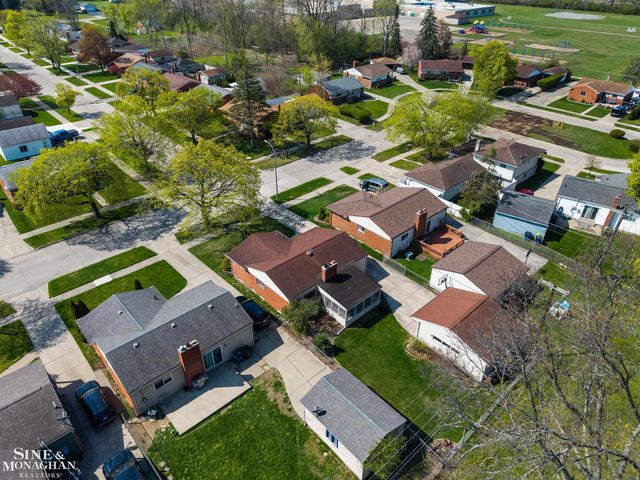28300 MacKenzie Drive, Westland, MI 48185