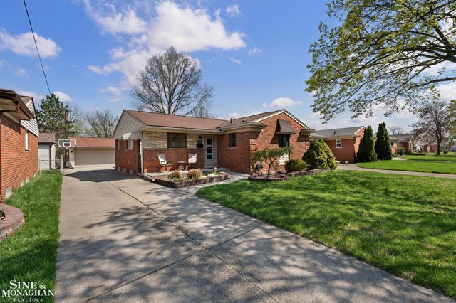 28300 MacKenzie Drive, Westland, MI 48185