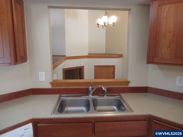 2572 & 2574 Arroyo Ridge Ct NW, Salem, OR 97304