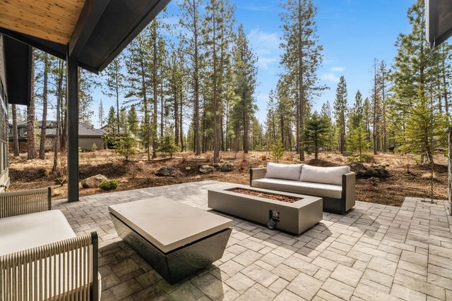 56350 Mirror Rock Loop 360, Bend, OR 97707