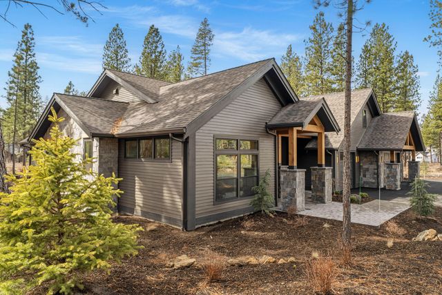 56350 Mirror Rock Loop 360, Bend, OR 97707