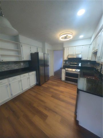 656 River Bend Drive, Jonesboro, GA 30238