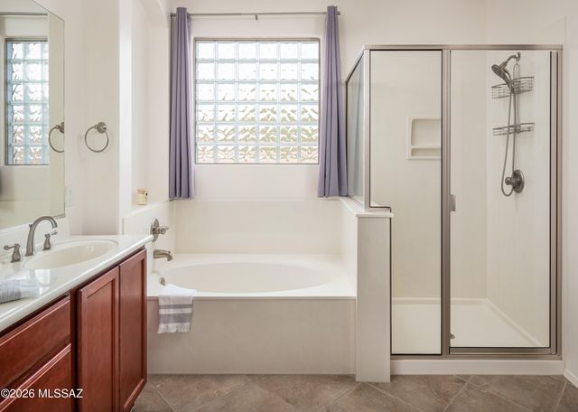 12228 N Golden Mirror Drive, Marana, AZ 85658