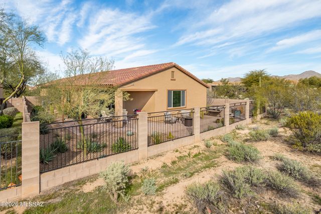 12228 N Golden Mirror Drive, Marana, AZ 85658