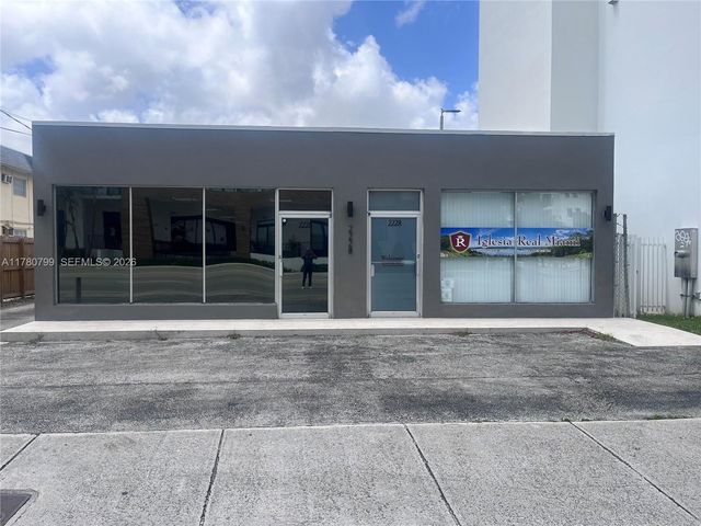 2228 SW 67th Avenue, Miami, FL 33155