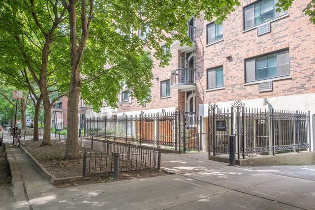 2336 N Commonwealth Avenue 306, Chicago, IL 60614