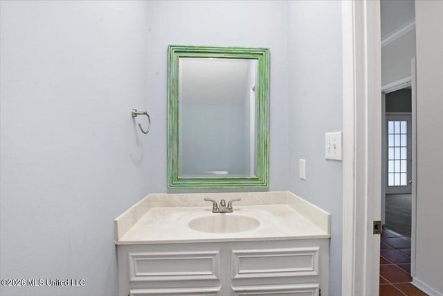 15 S Crownpointe Drive, Jackson, MS 39211