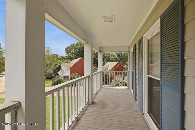 15 S Crownpointe Drive, Jackson, MS 39211