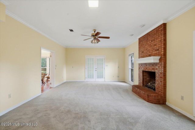 15 S Crownpointe Drive, Jackson, MS 39211