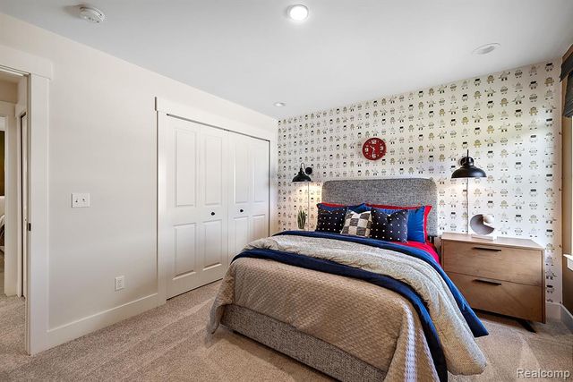 29096 Myles Andrew Drive, South Lyon, MI 48178