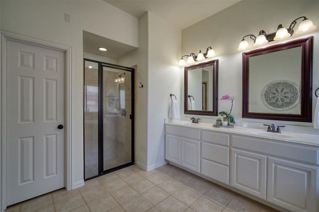 203 N Vershire Circle, Magnolia, TX 77354