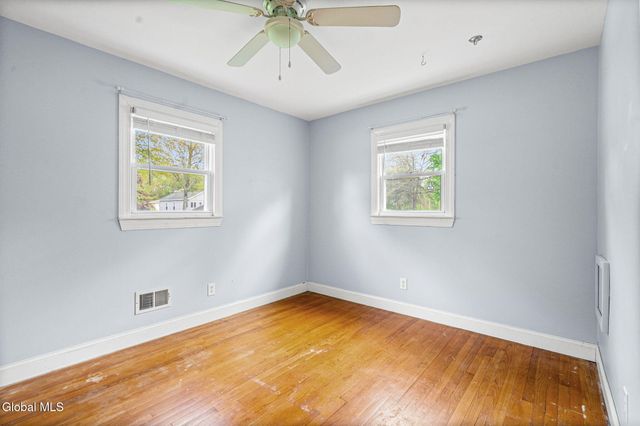 16 Ridgewood Lane, Glenville, NY 12302