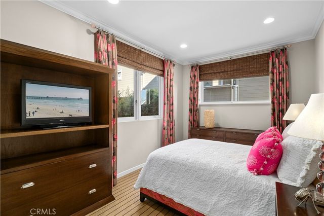 10 N. Stonington Road, Laguna Beach, CA 92651