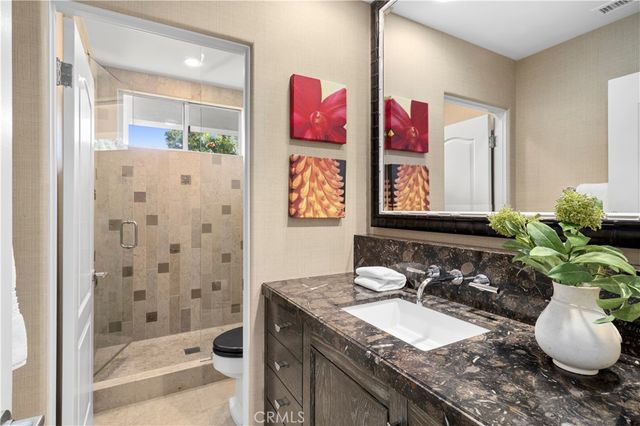 10 N. Stonington Road, Laguna Beach, CA 92651