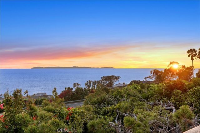 10 N. Stonington Road, Laguna Beach, CA 92651