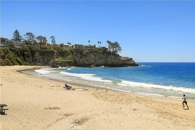 10 N. Stonington Road, Laguna Beach, CA 92651