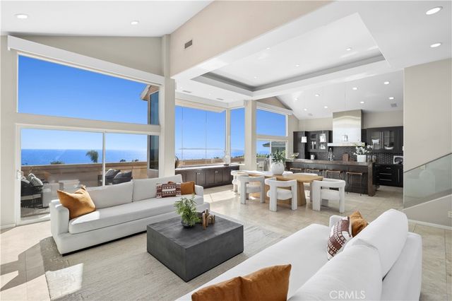 10 N. Stonington Road, Laguna Beach, CA 92651