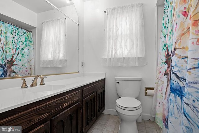 204 NICHOLSON RD, Mount Ephraim, NJ 08059