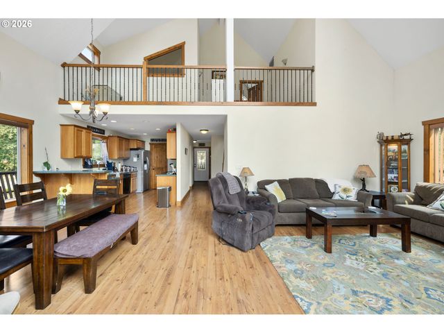 30524 Ne 10TH St, Washougal, WA 98671